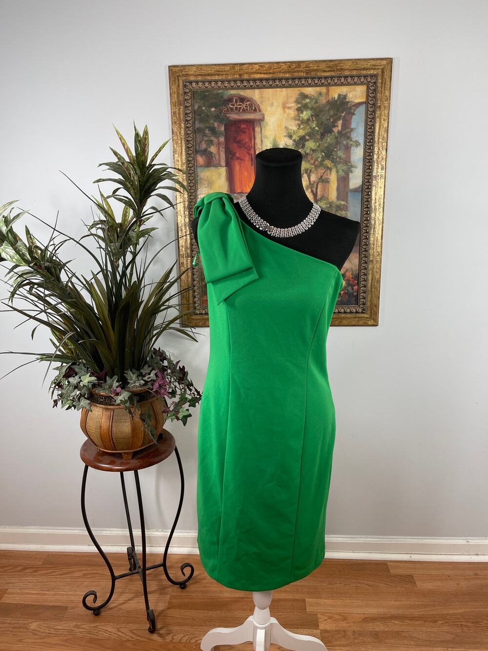 Marina Shift Dress Women's 6 Green One Bow Shoulder Modern Elegance Regencycore